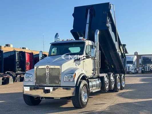 2027 Kenworth T880