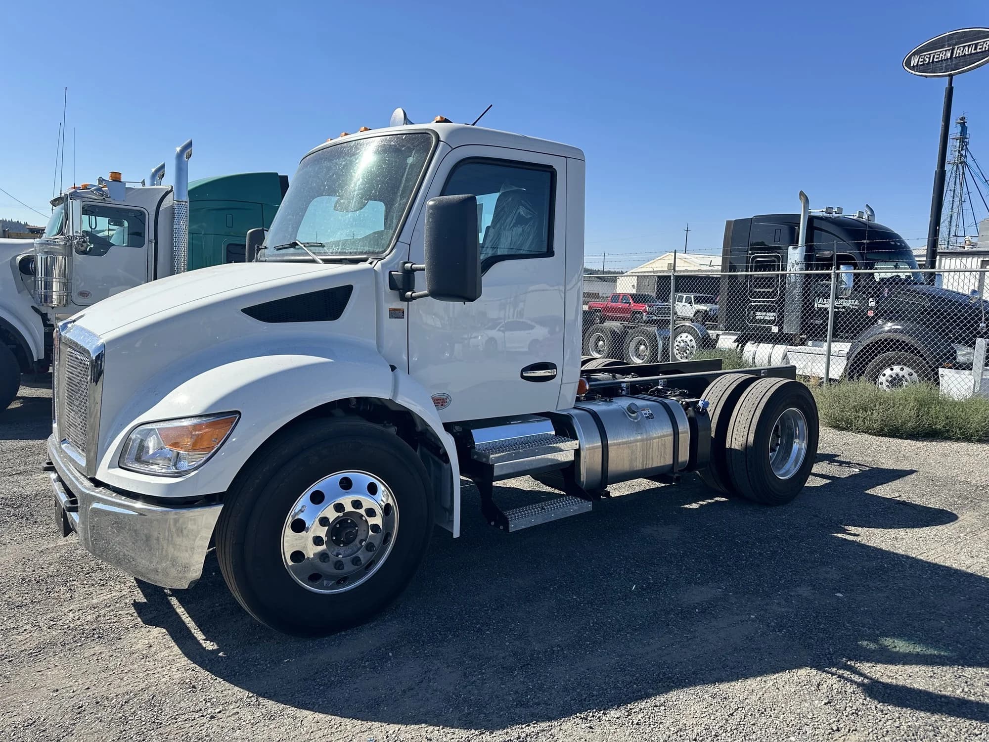 2025 Kenworth T380