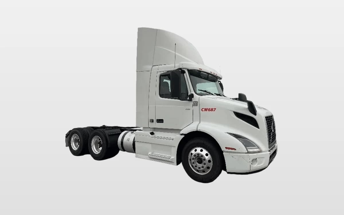2021 Volvo VNR 640 — photo 1
