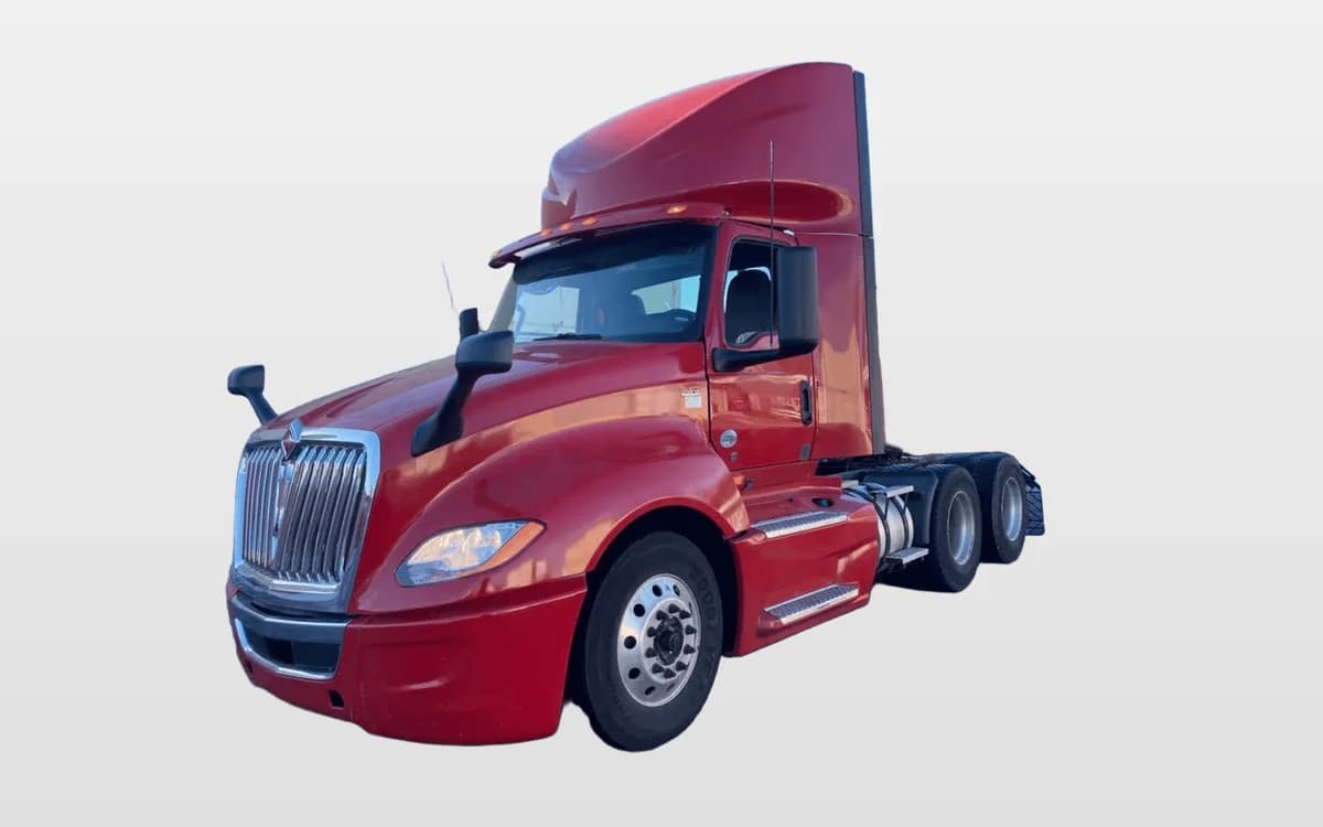 2020 International LT — photo 1