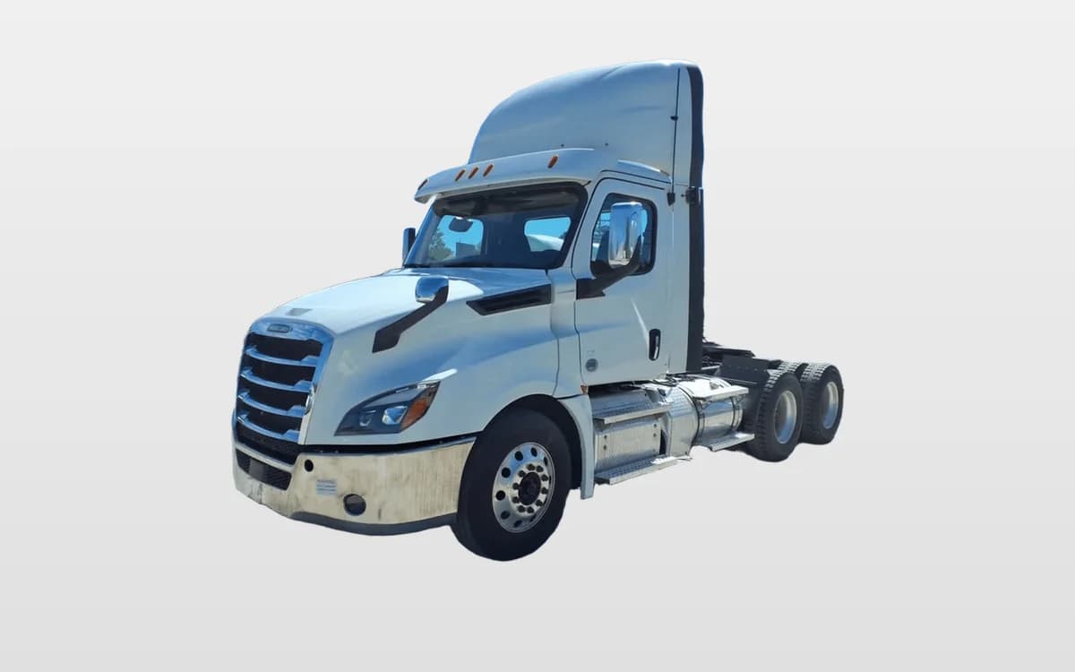 2020 Freightliner Cascadia — photo 1