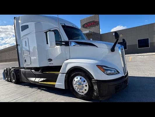 2023 Kenworth T680