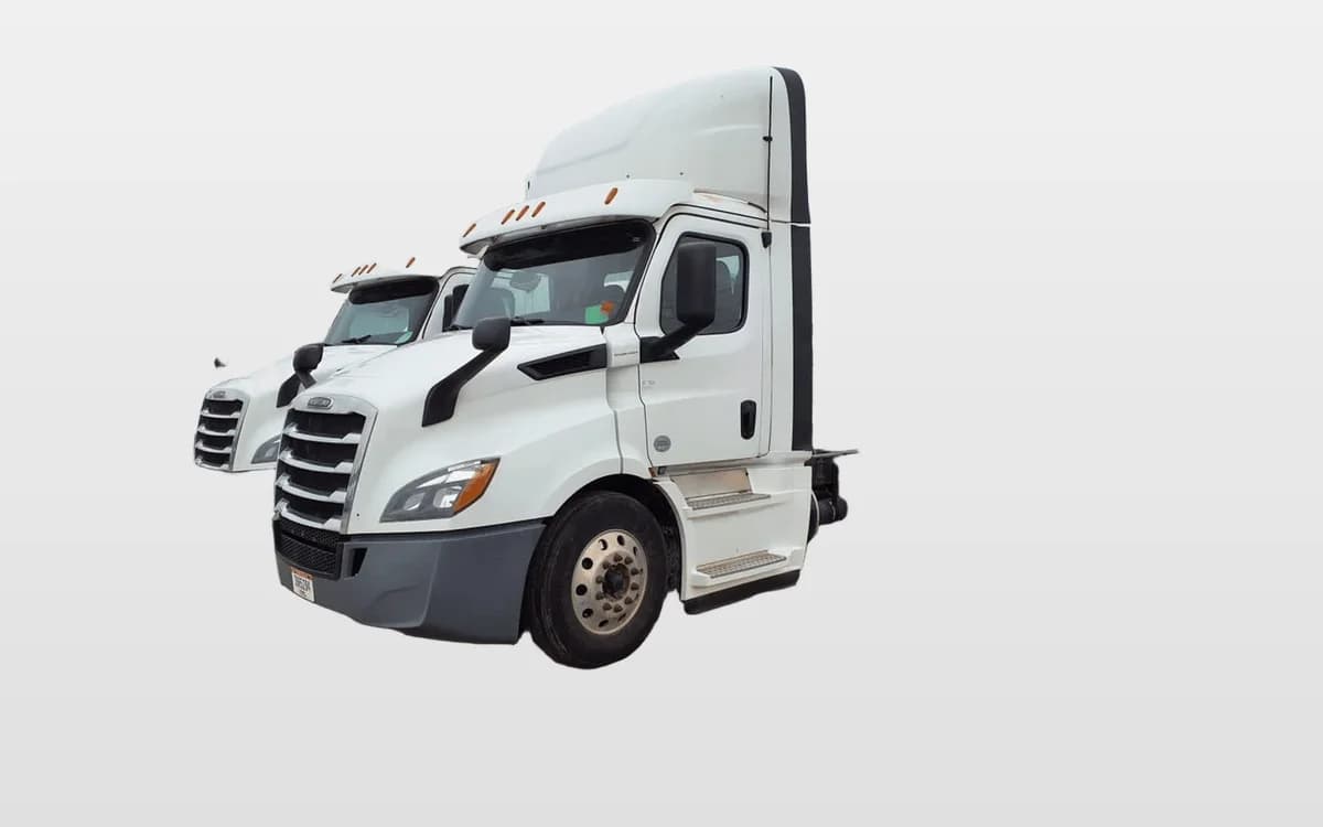 2020 Freightliner Cascadia — photo 1