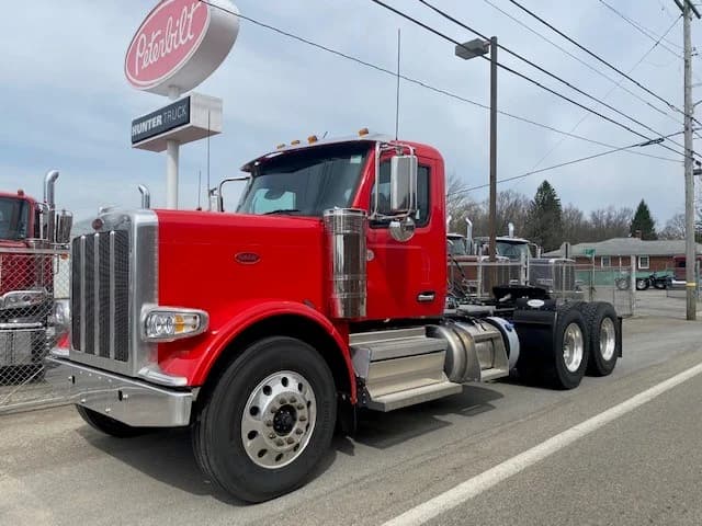 2026 Peterbilt 589