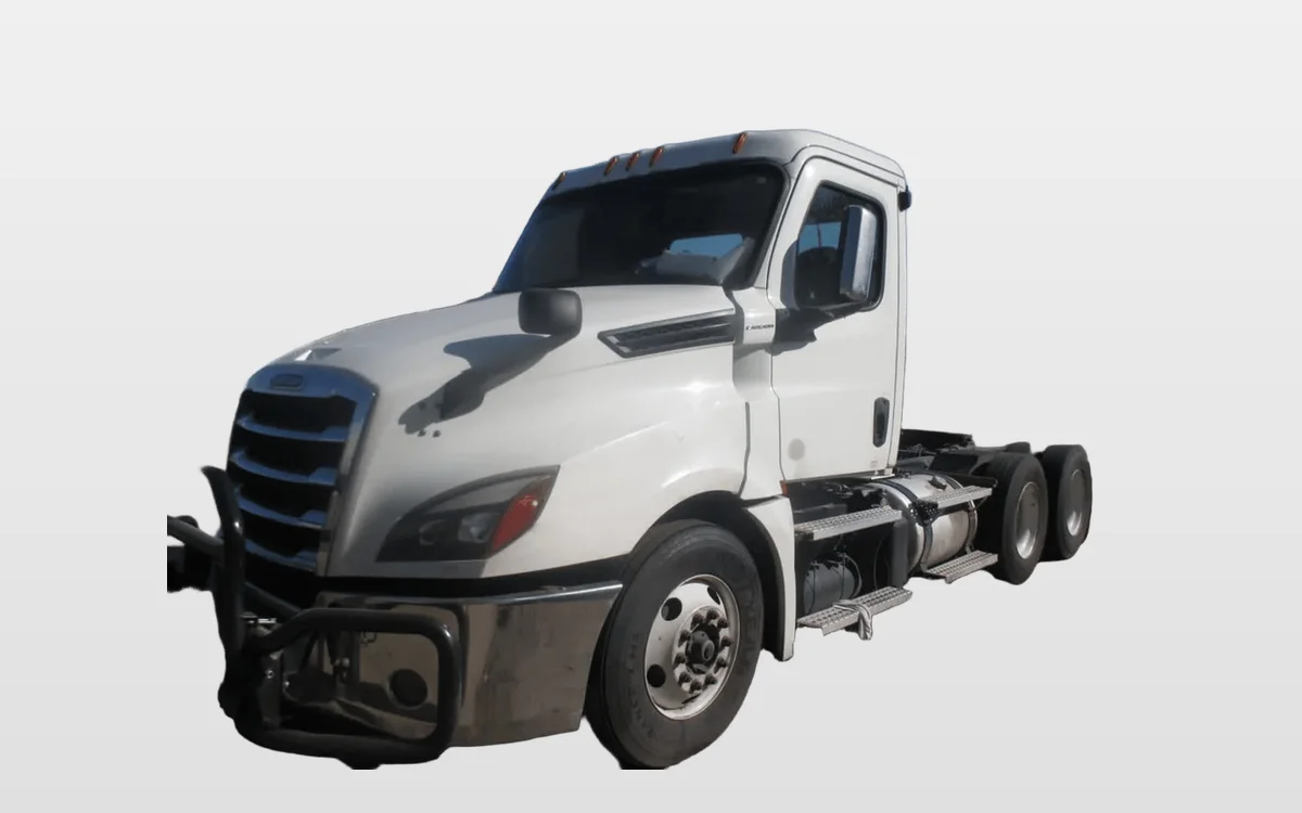 2020 Freightliner Cascadia — photo 1