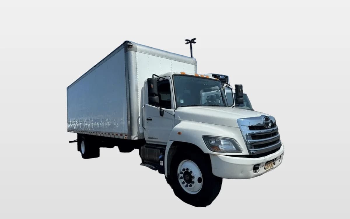 2019 Hino 268 — photo 1