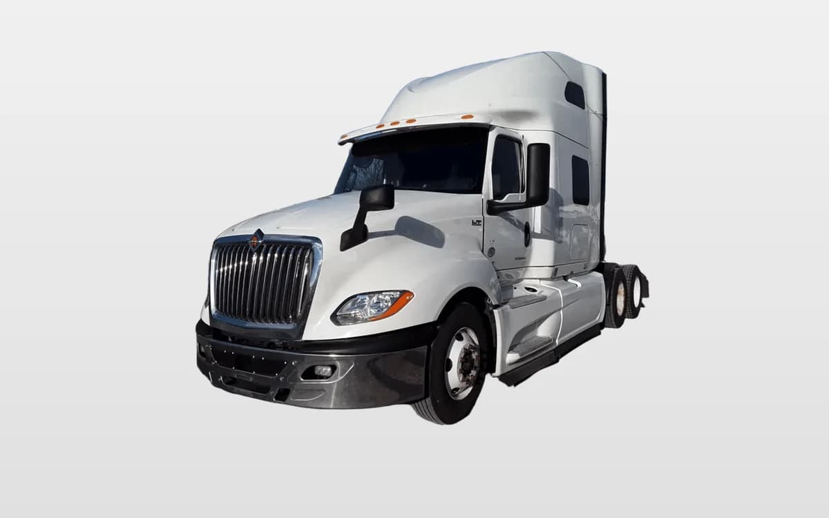 2020 International LT — photo 1