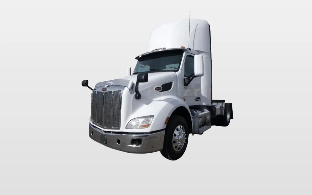 2020 Peterbilt 579 — photo 1