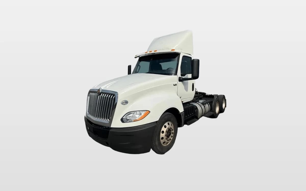 2021 International LT — photo 1