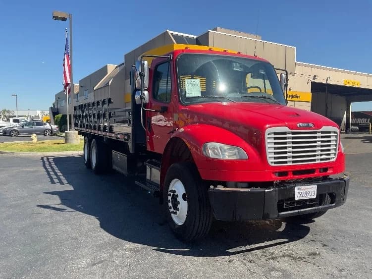 2019 Freightliner M2 106