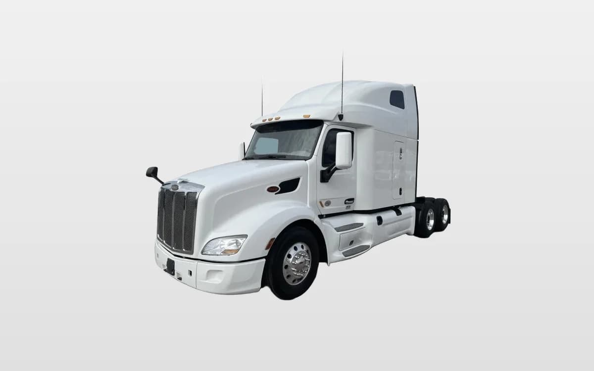2022 Peterbilt 579 — photo 1