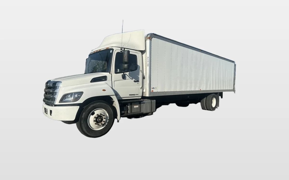 2020 Hino 338 — photo 1