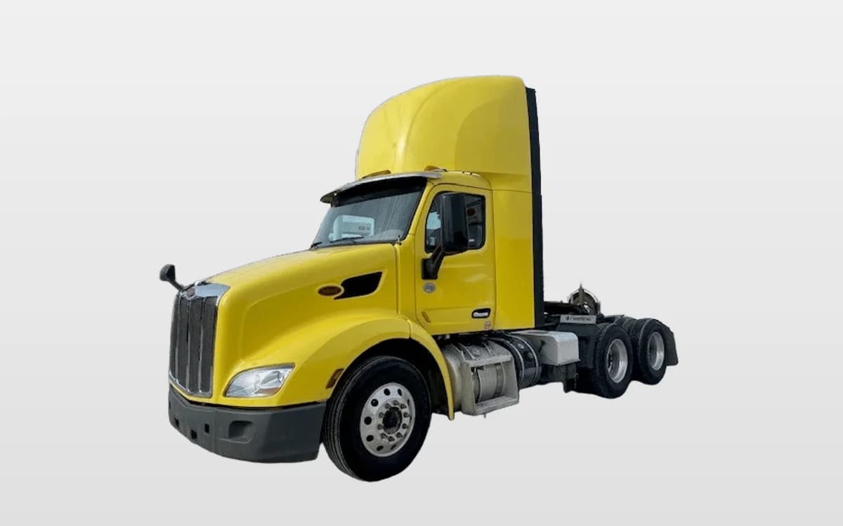2021 Peterbilt 579 — photo 1