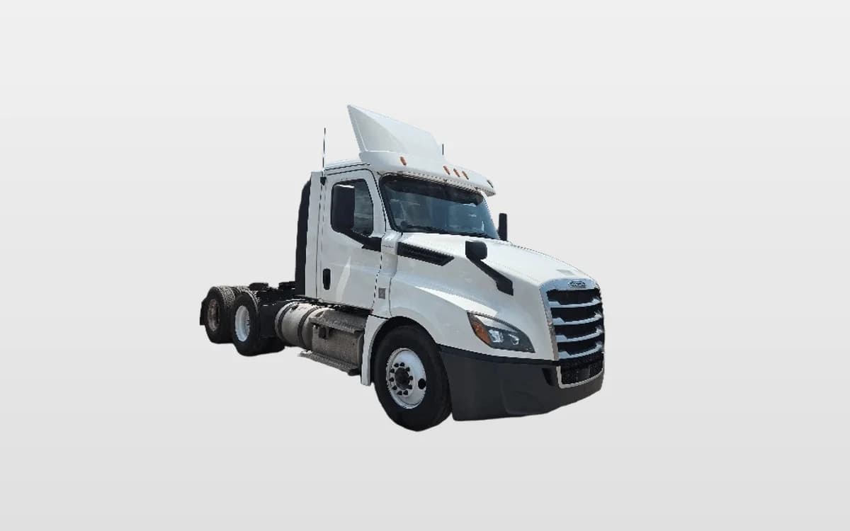 2020 Freightliner Cascadia — photo 1