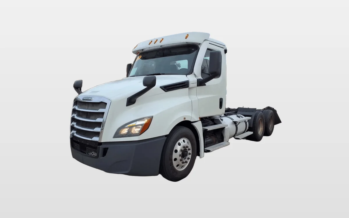 2020 Freightliner Cascadia — photo 1