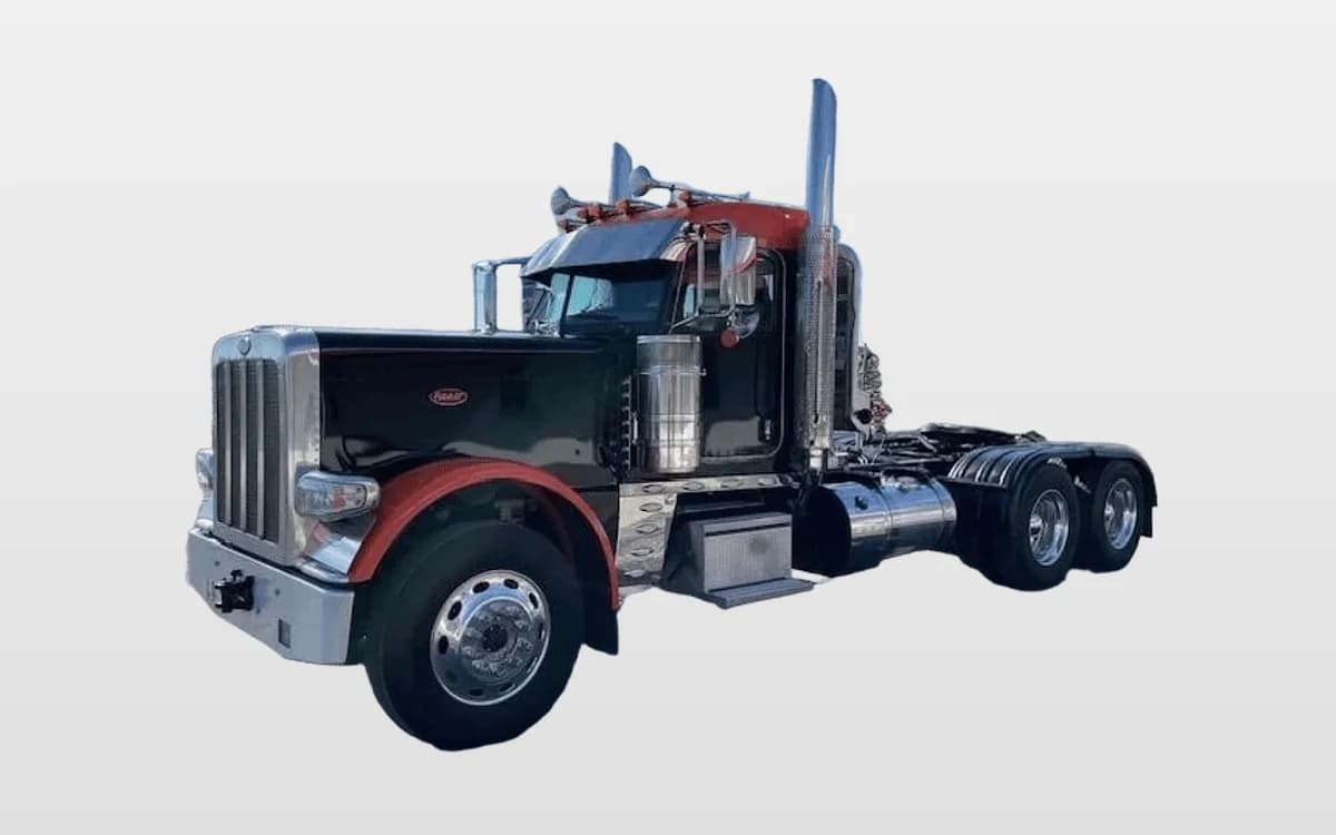 2023 Peterbilt 389 — photo 1
