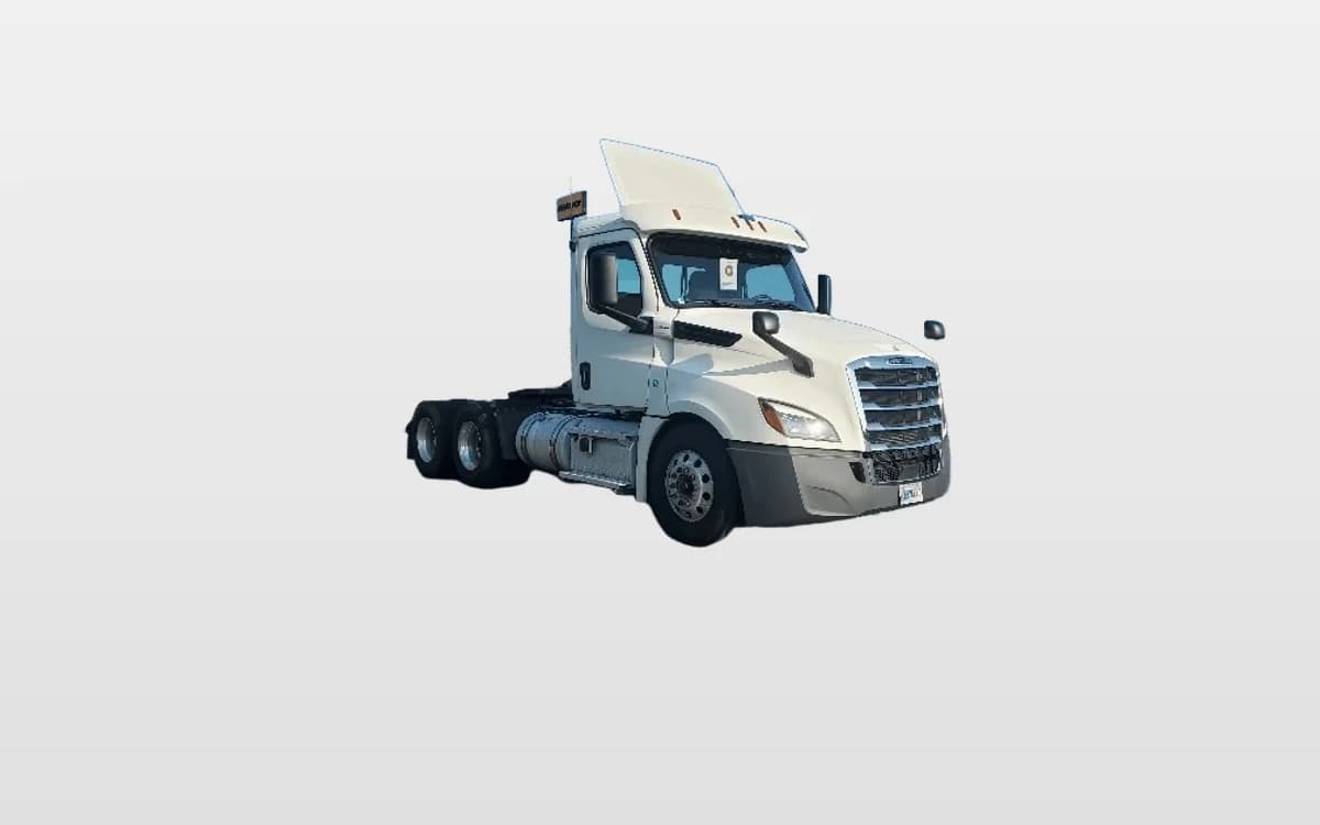2020 Freightliner Cascadia — photo 1