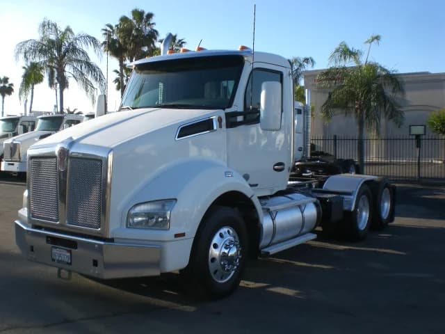 2021 Kenworth T880