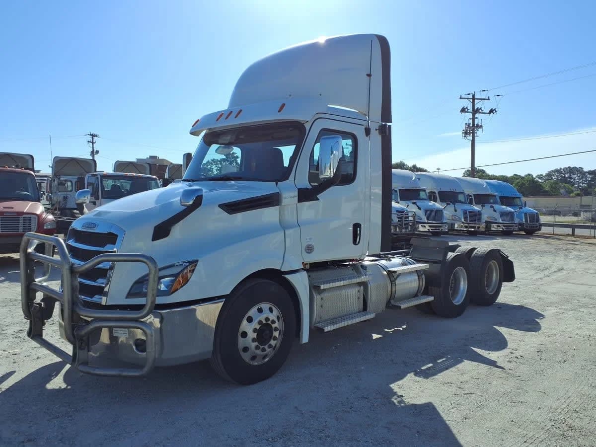 2020 Freightliner Cascadia