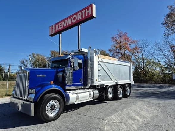 2021 Kenworth W900