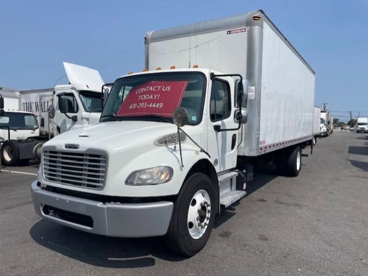 2018 Freightliner M2 106