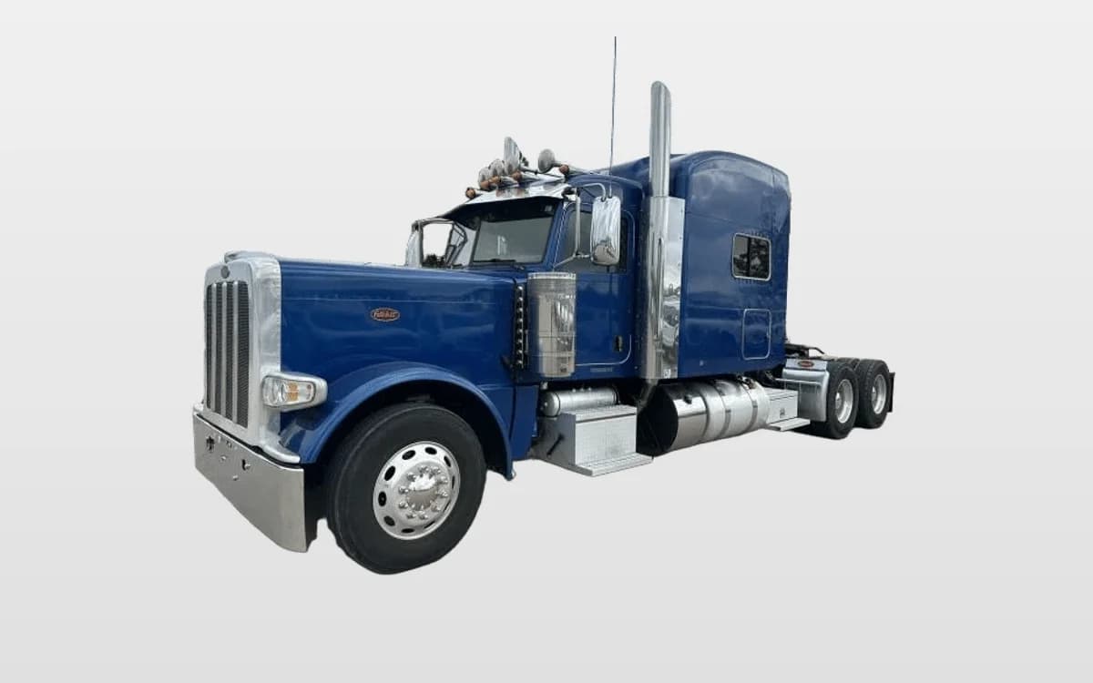 2023 Peterbilt 389 — photo 1