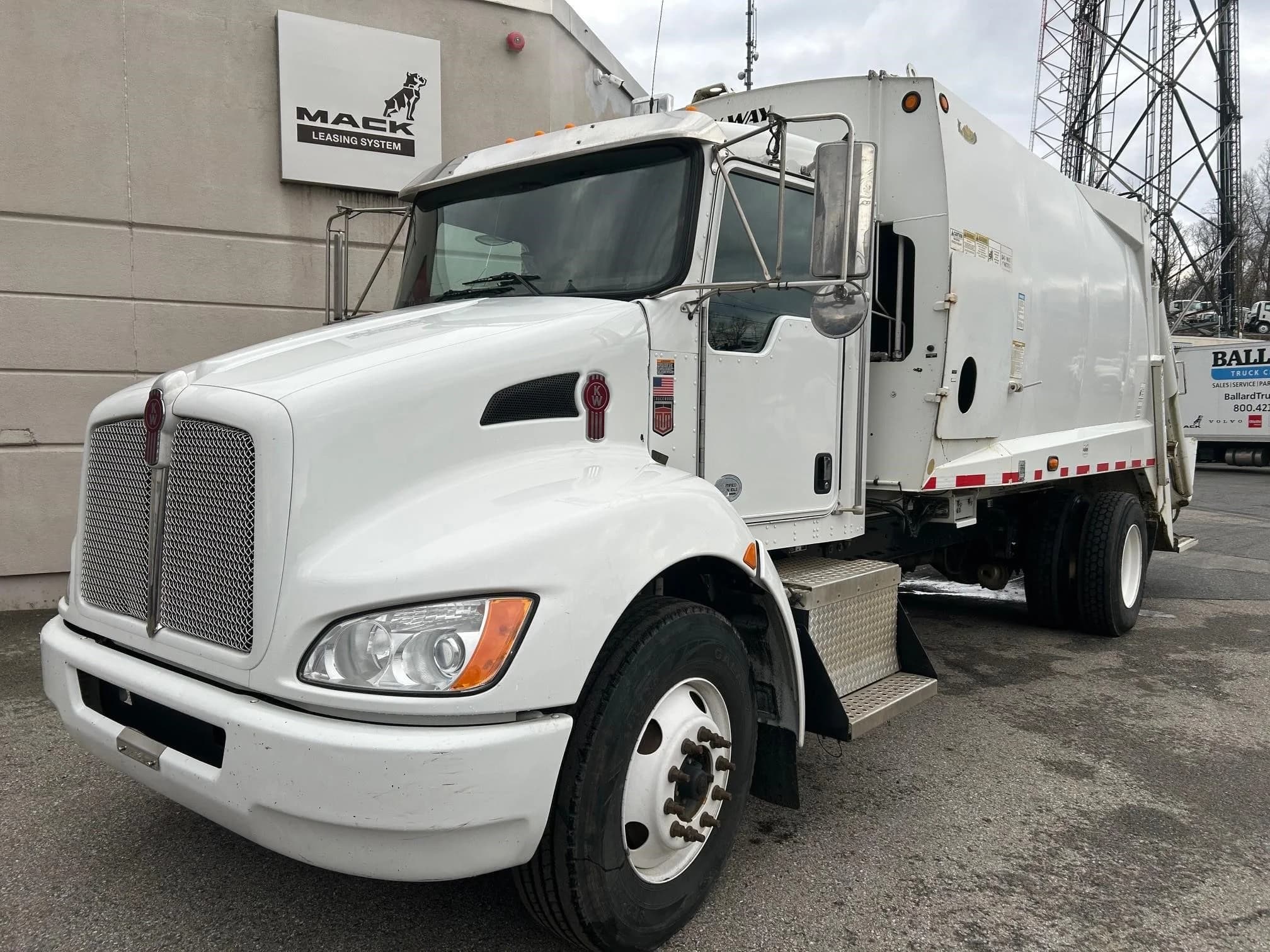 2021 Kenworth T370