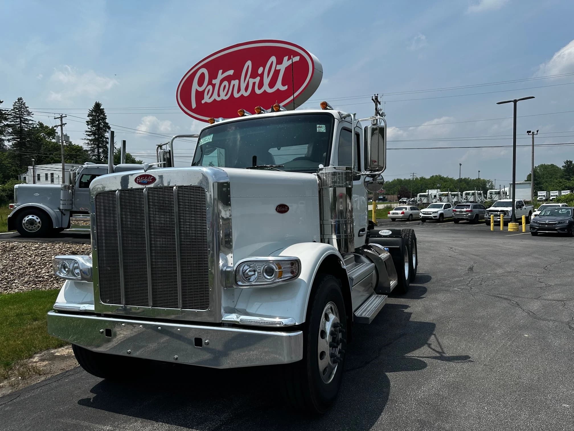 2026 Peterbilt 589
