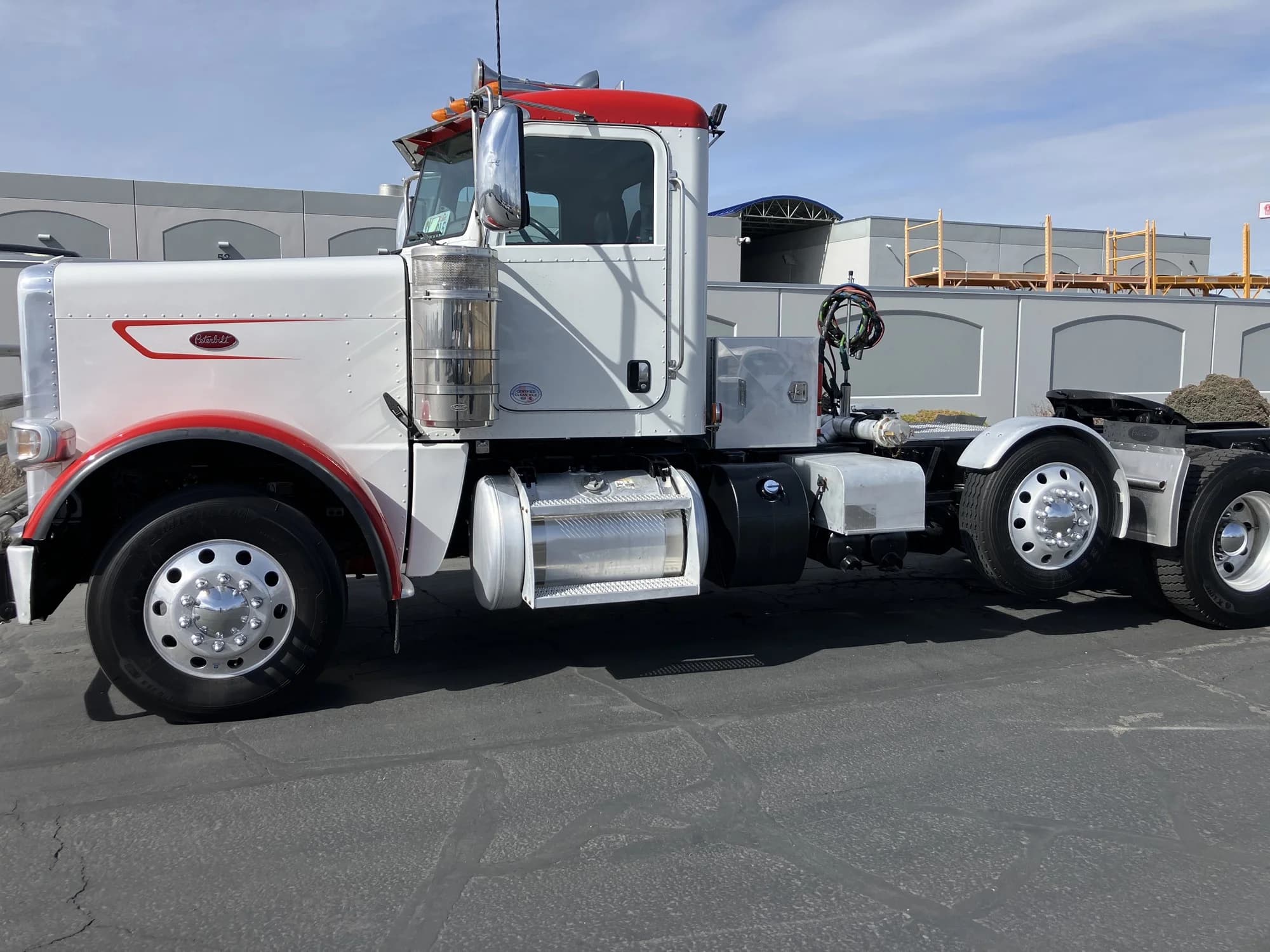 2023 Peterbilt 389