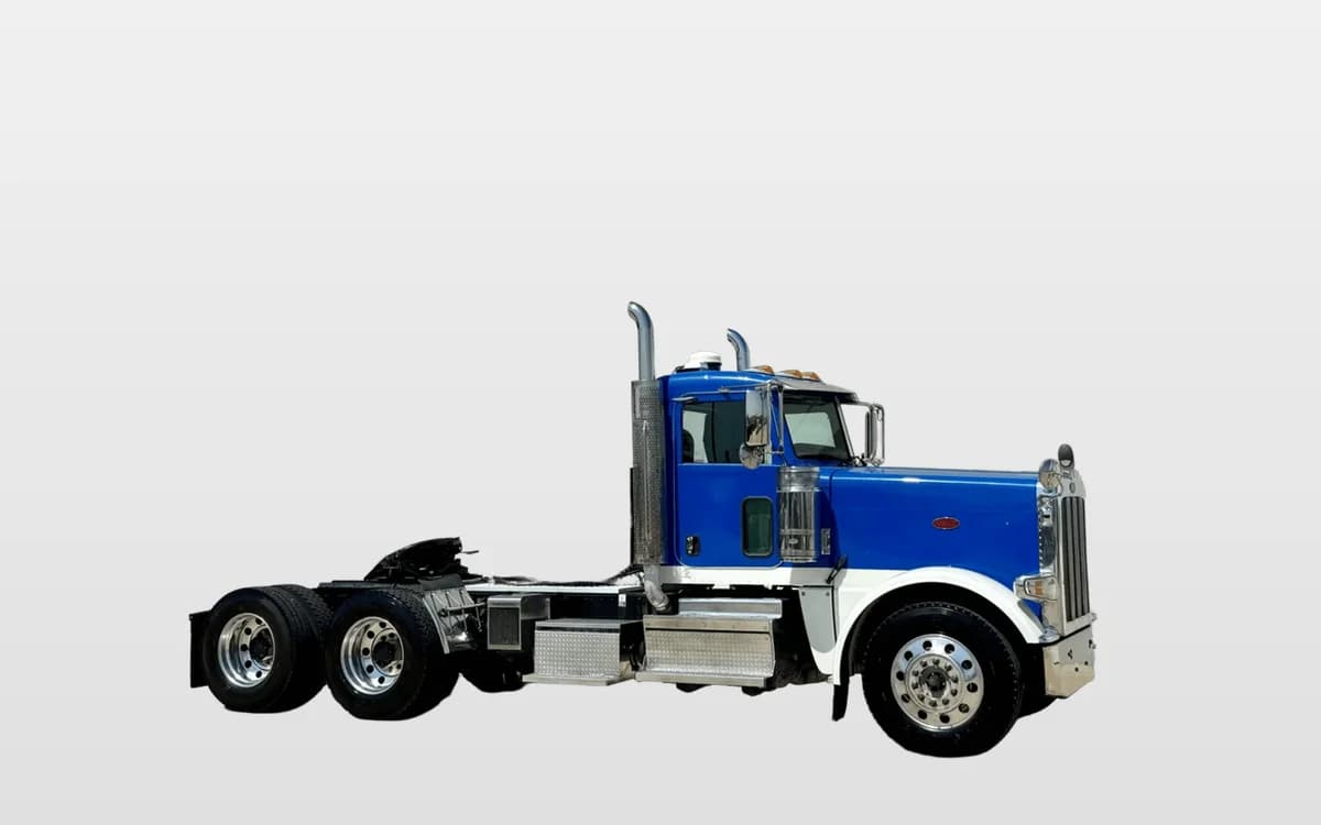 2018 Peterbilt 389 — photo 1