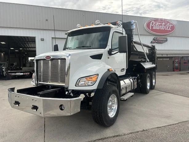 2025 Peterbilt 548