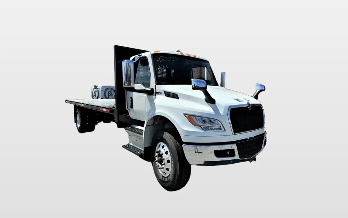 2025 International MV — photo 1