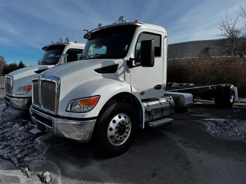 2025 Kenworth T380