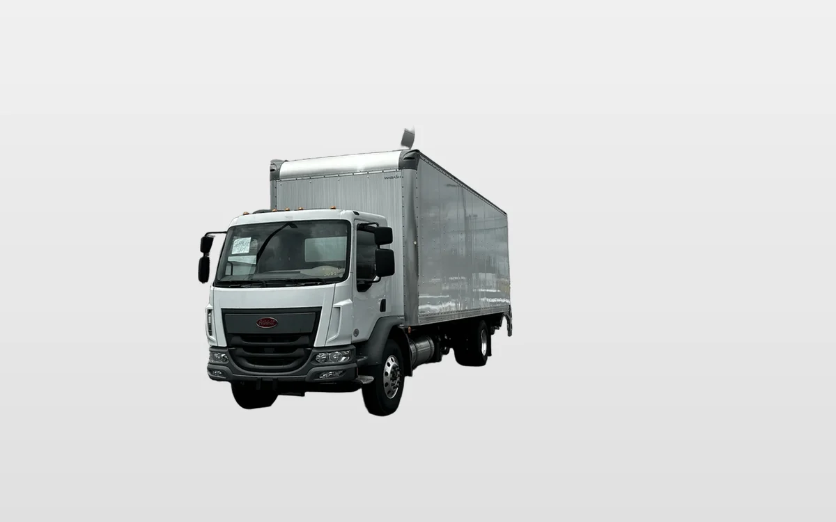 2025 Peterbilt 220EV — photo 1