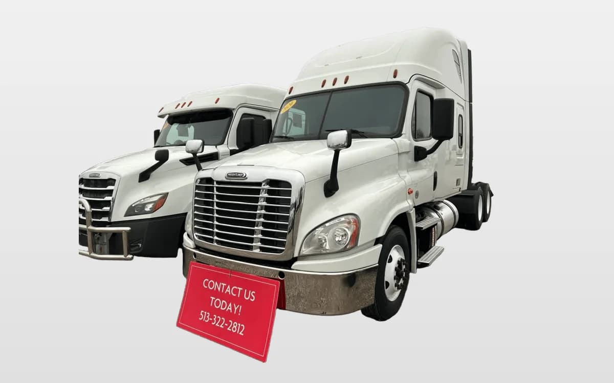 2020 Freightliner Cascadia — photo 1