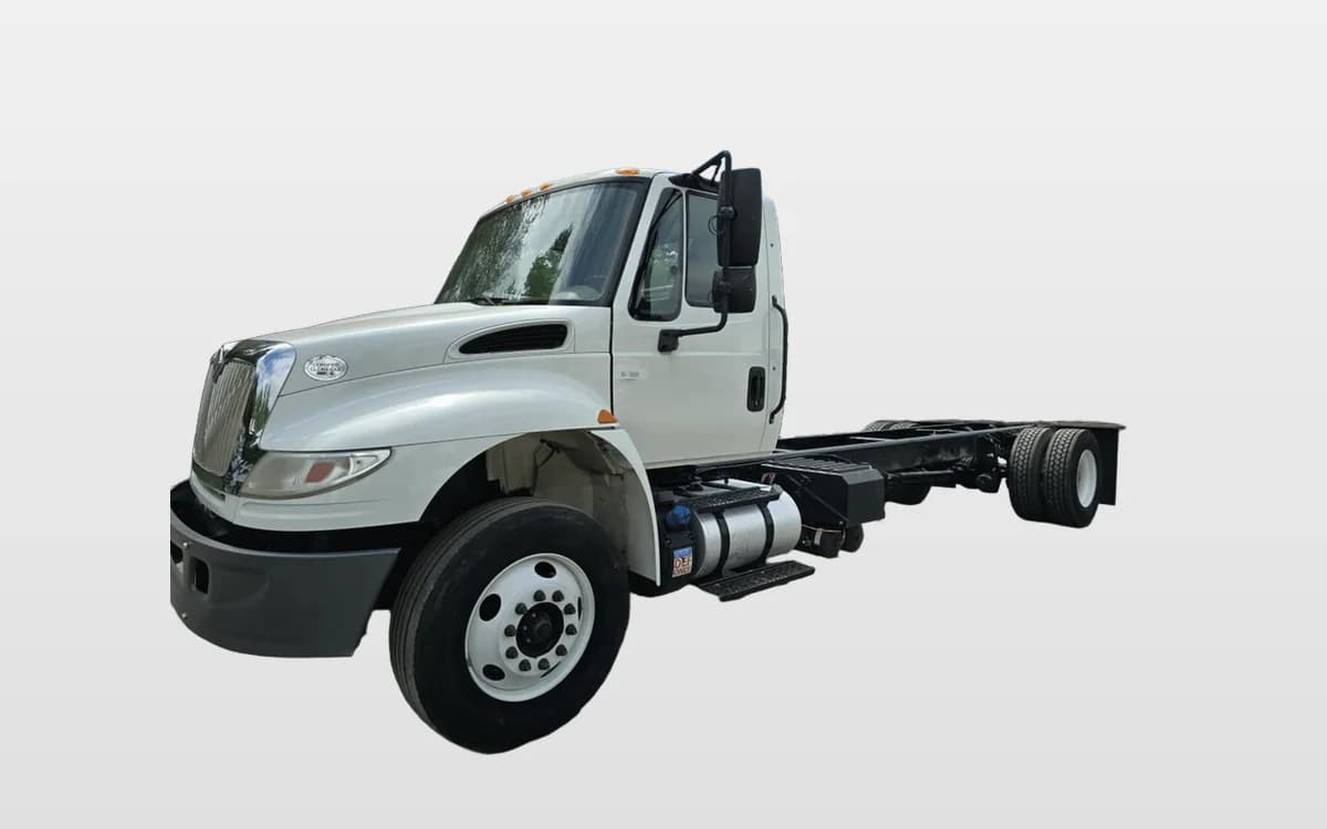 2015 International 4300 — photo 1