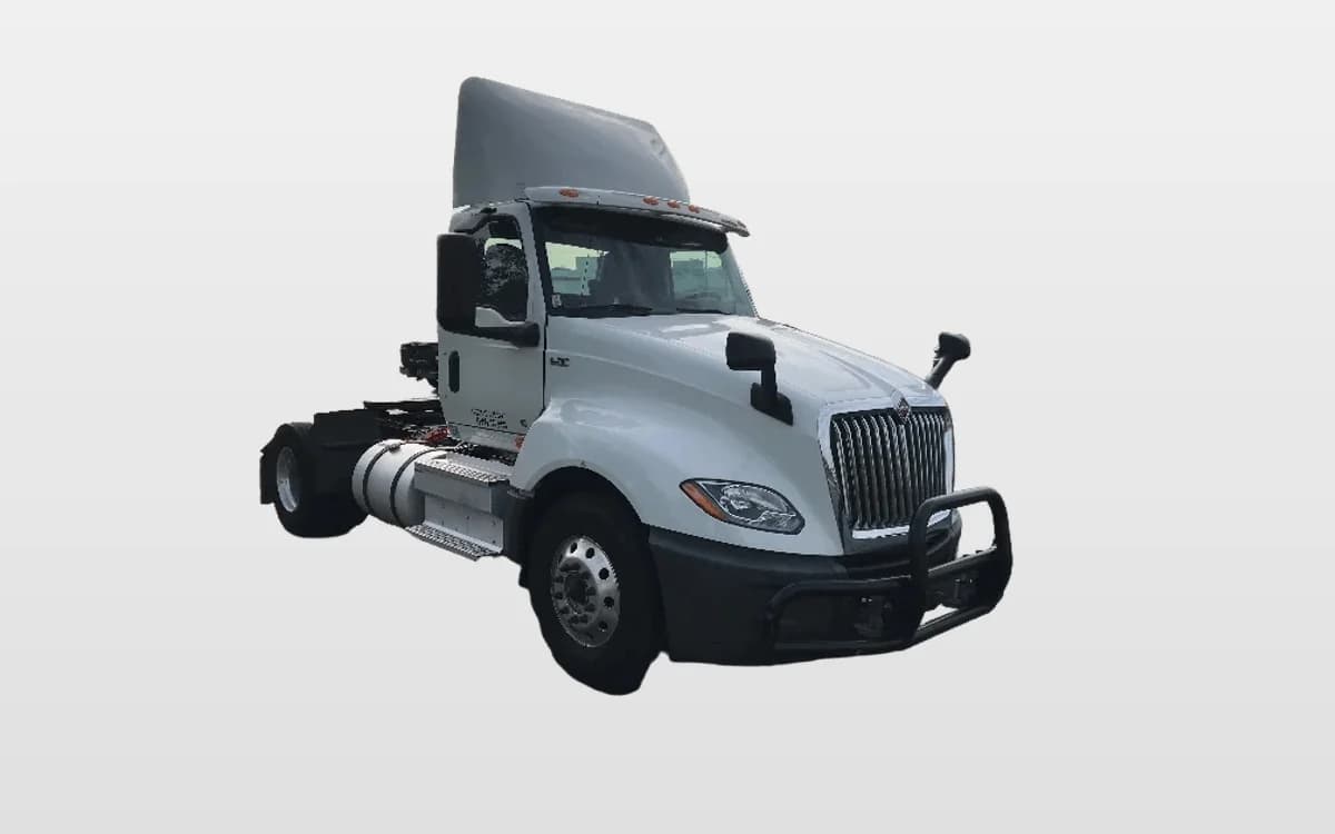 2020 International LT — photo 1