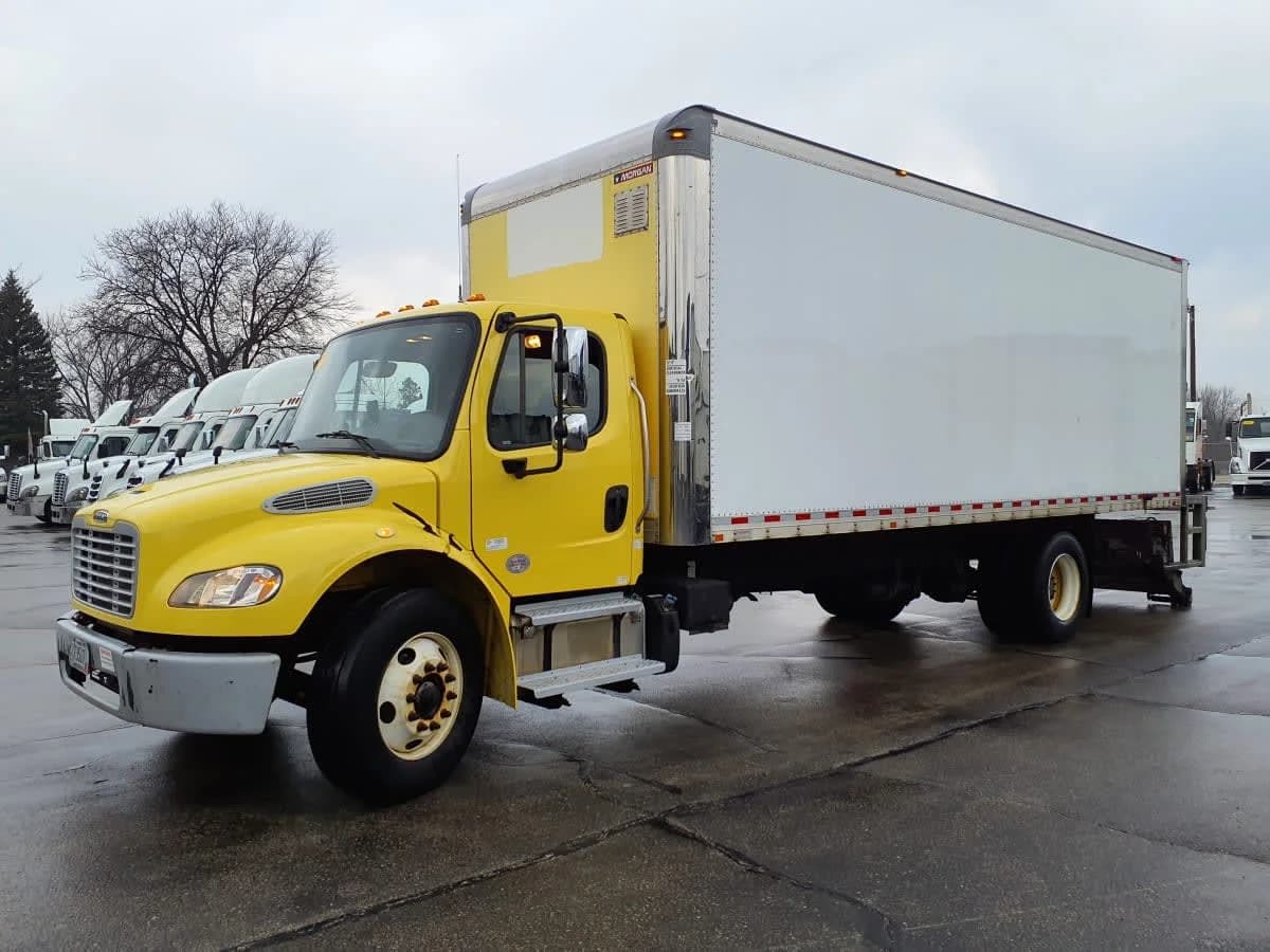 2017 Freightliner M2 106