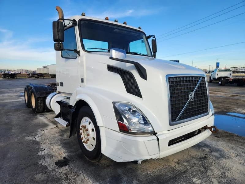 2017 Volvo VNL 300