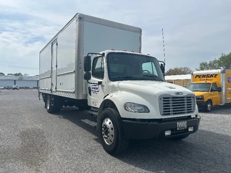 2018 Freightliner M2 106