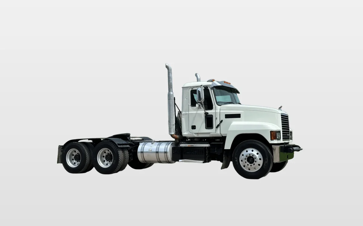 2019 Mack Pinnacle — photo 1