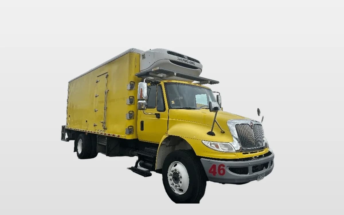 2017 International 4300 — photo 1