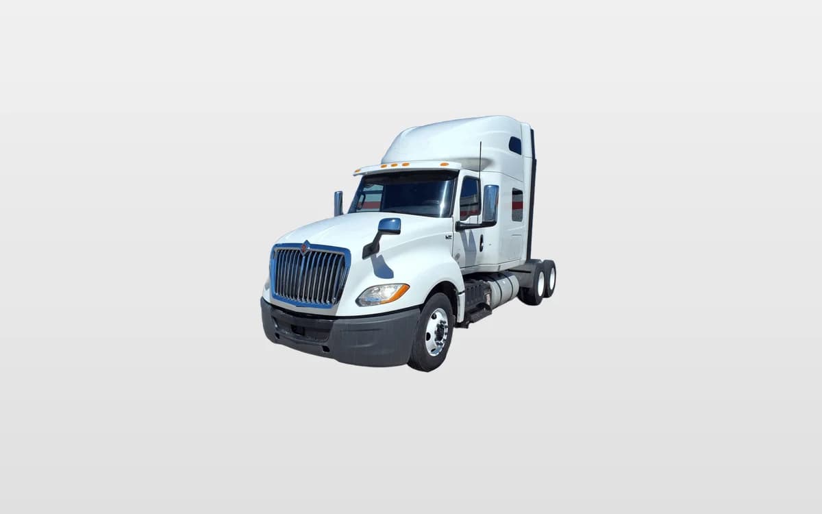 2019 International LT — photo 1