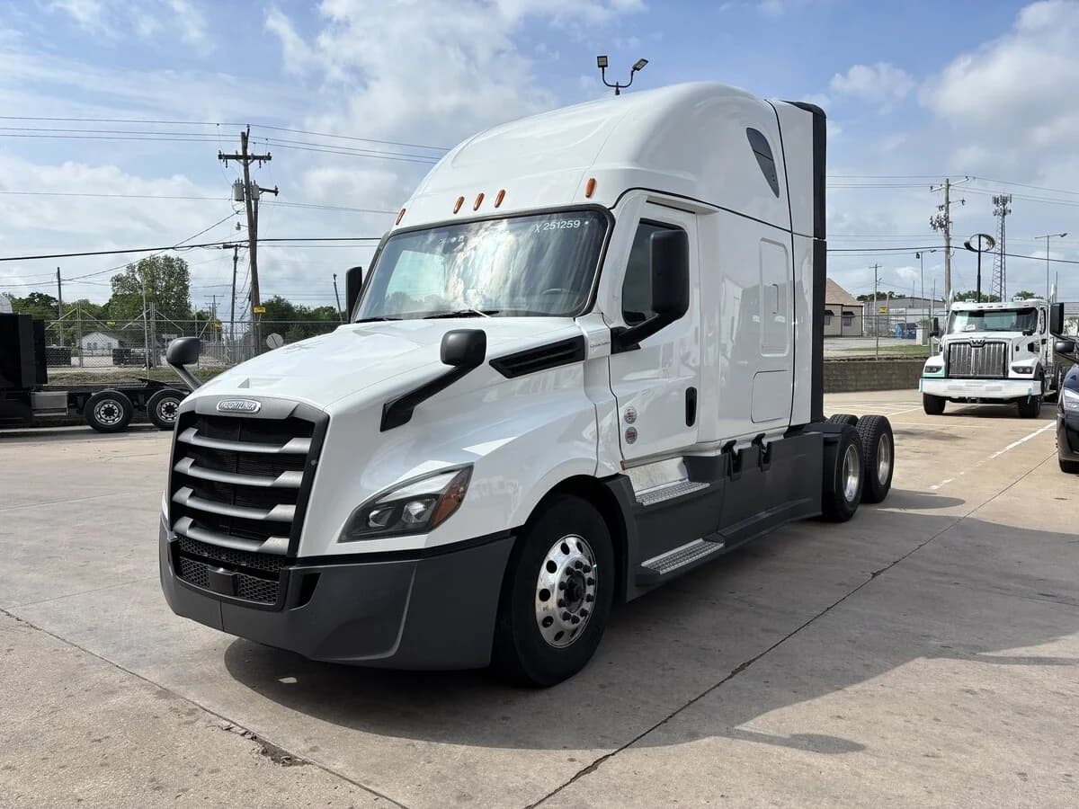 2025 Freightliner Cascadia