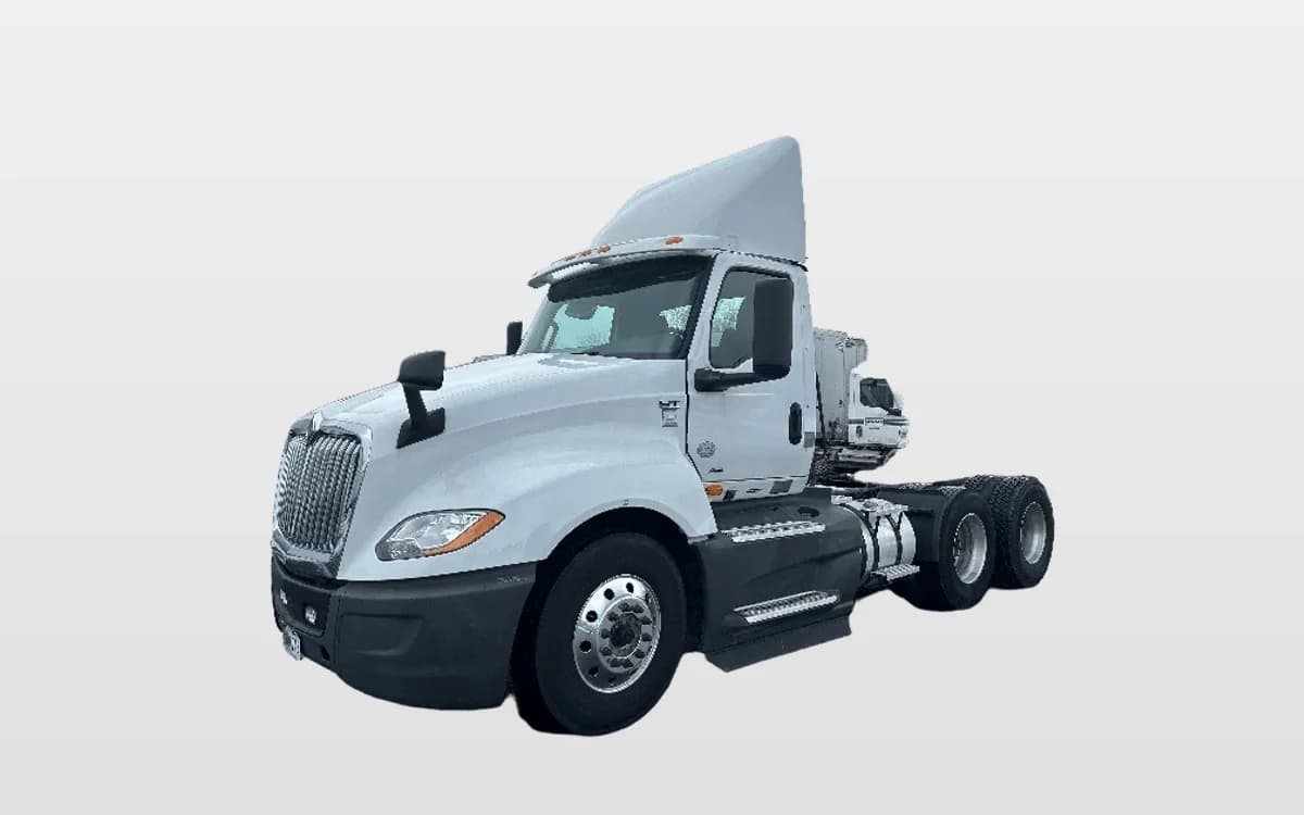 2020 International LT — photo 1