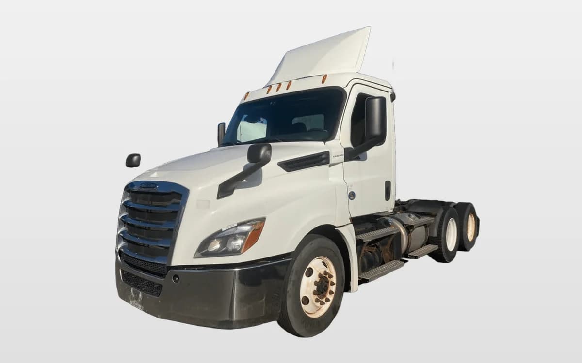 2020 Freightliner Cascadia — photo 1