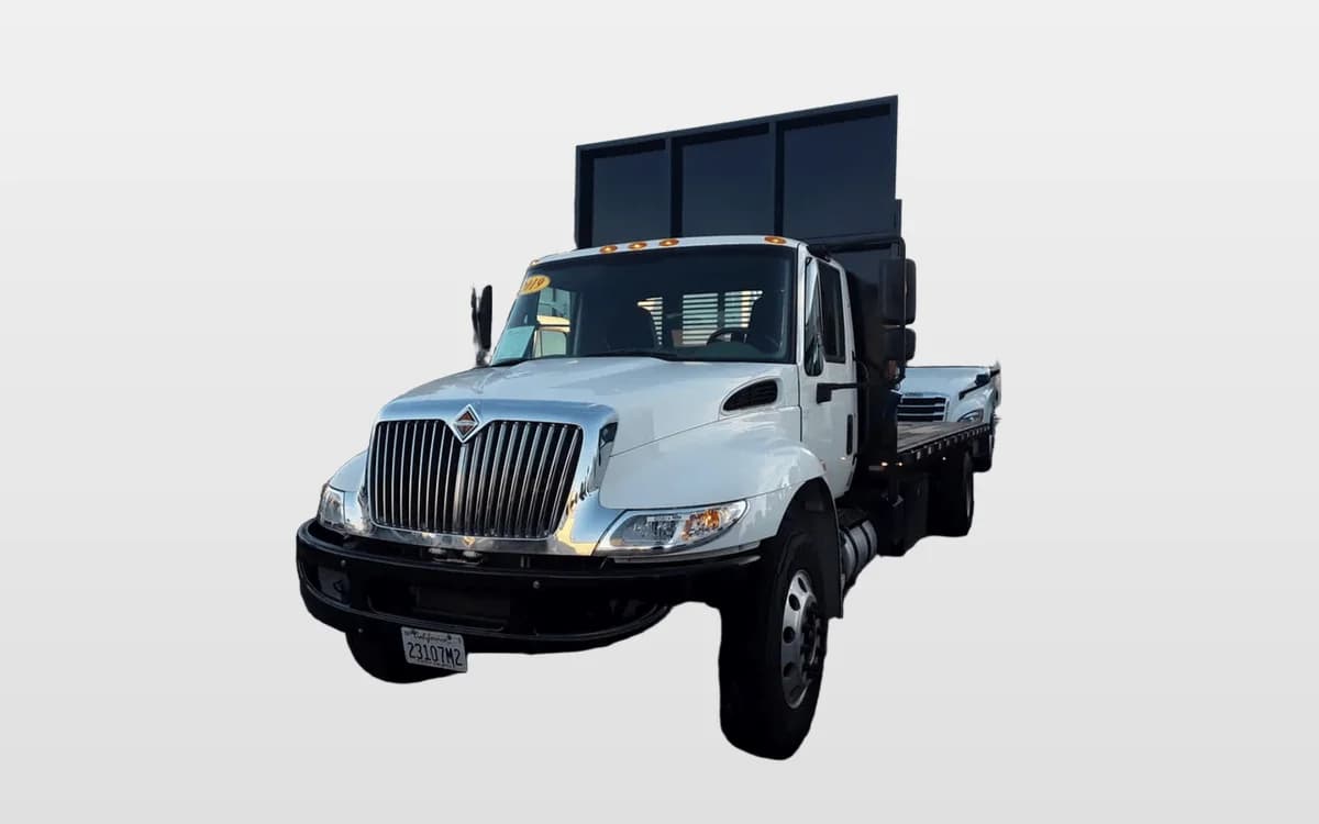 2019 International 4300 — photo 1