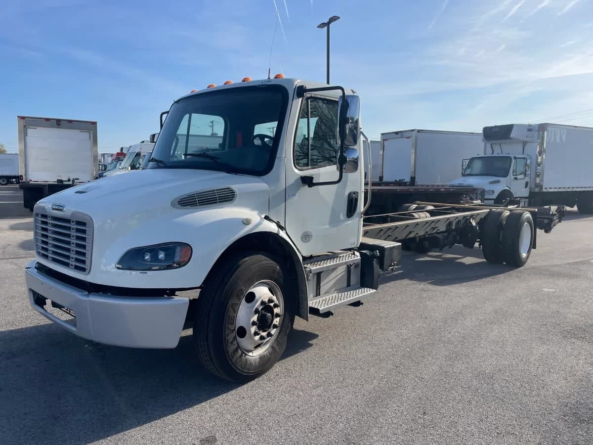 2020 Freightliner M2 106