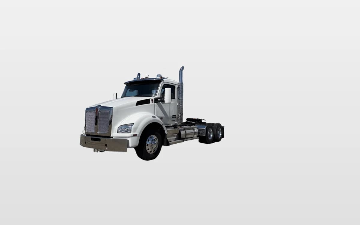 2027 Kenworth T880 — photo 1
