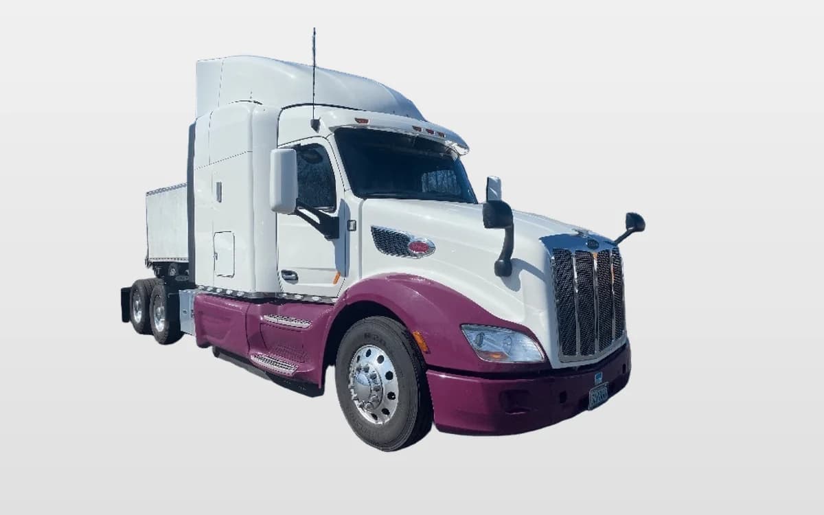 2020 Peterbilt 579 — photo 1